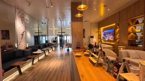 PAT Business Lounge