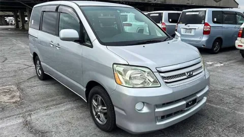 NOAH TOYOTA